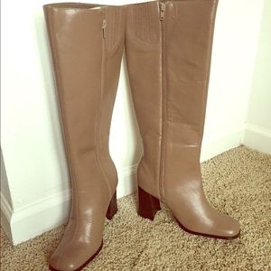 Newport News Knee high boot - BRAND NEW!!